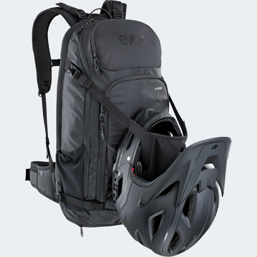 EVOC FR TRAIL M/L プロテクターバックパック　トレイル　黒 FR Trail Blackline | Protector Backpacks – EVOC Sports US